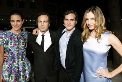 Jennifer Connelly, Mira Sorvino, Joaquin Phoenix and Mark Ruffalo at event of Reservation Road (2007)