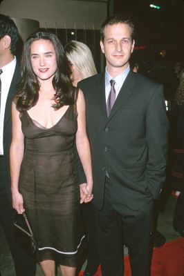 Jennifer Connelly and Josh Charles at event of Rekviem svajonei (2000)