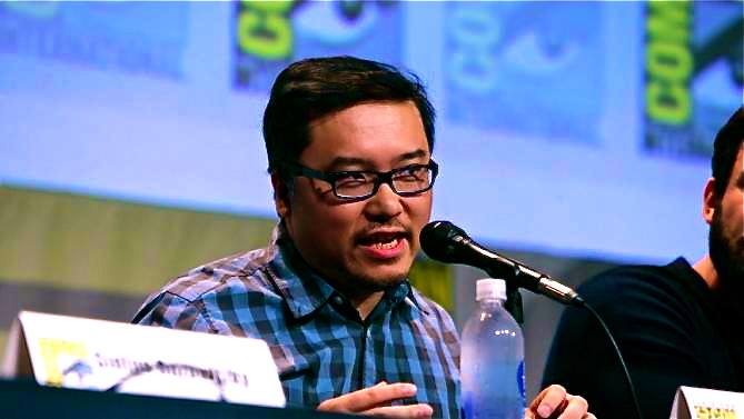 Mike Le speaking on the PATIENT ZERO panel at the 2015 San Diego Comic-Con in Hall H.