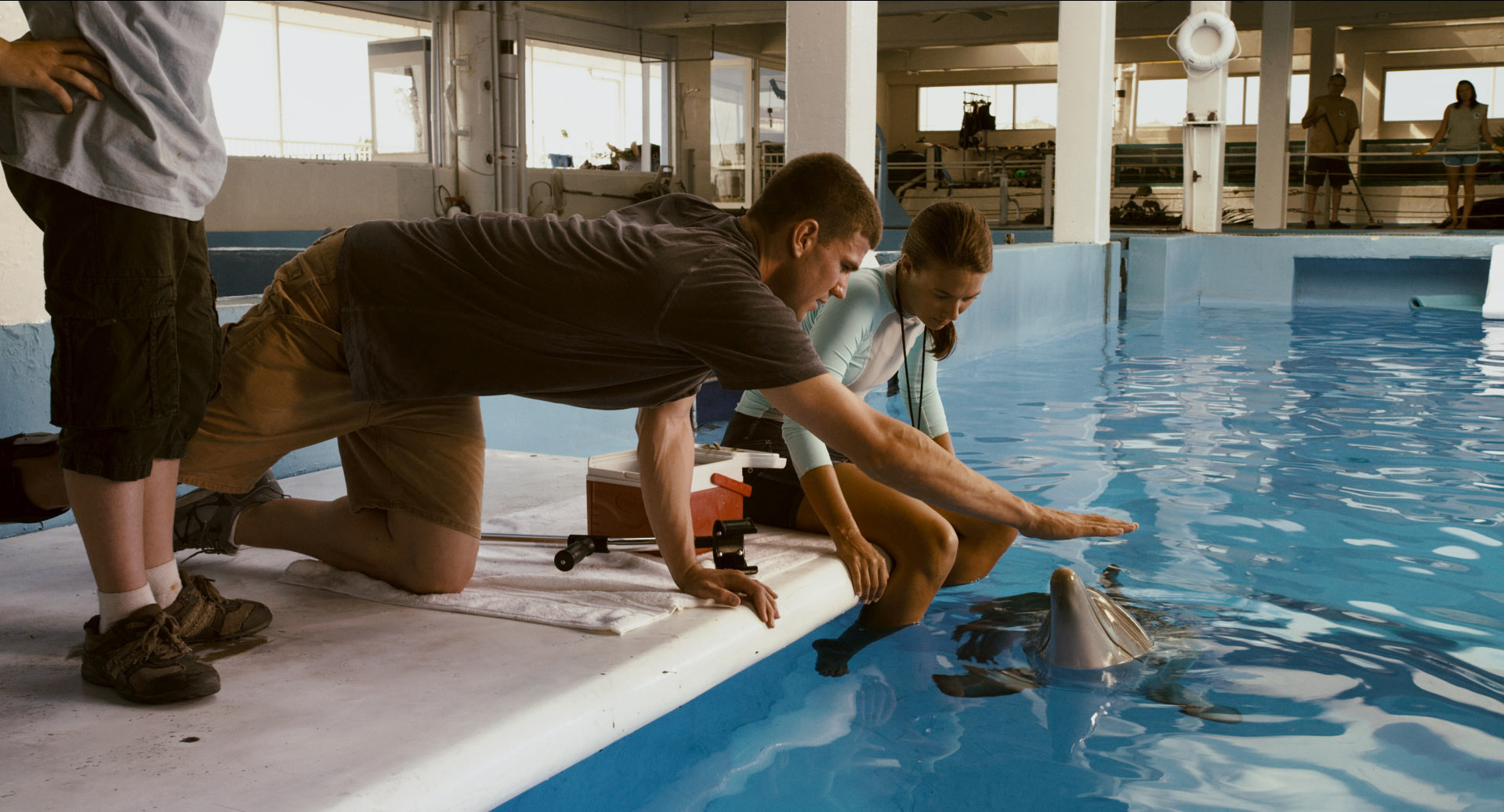 Still of Austin Highsmith and Austin Stowell in Dolphin Tale (2011)