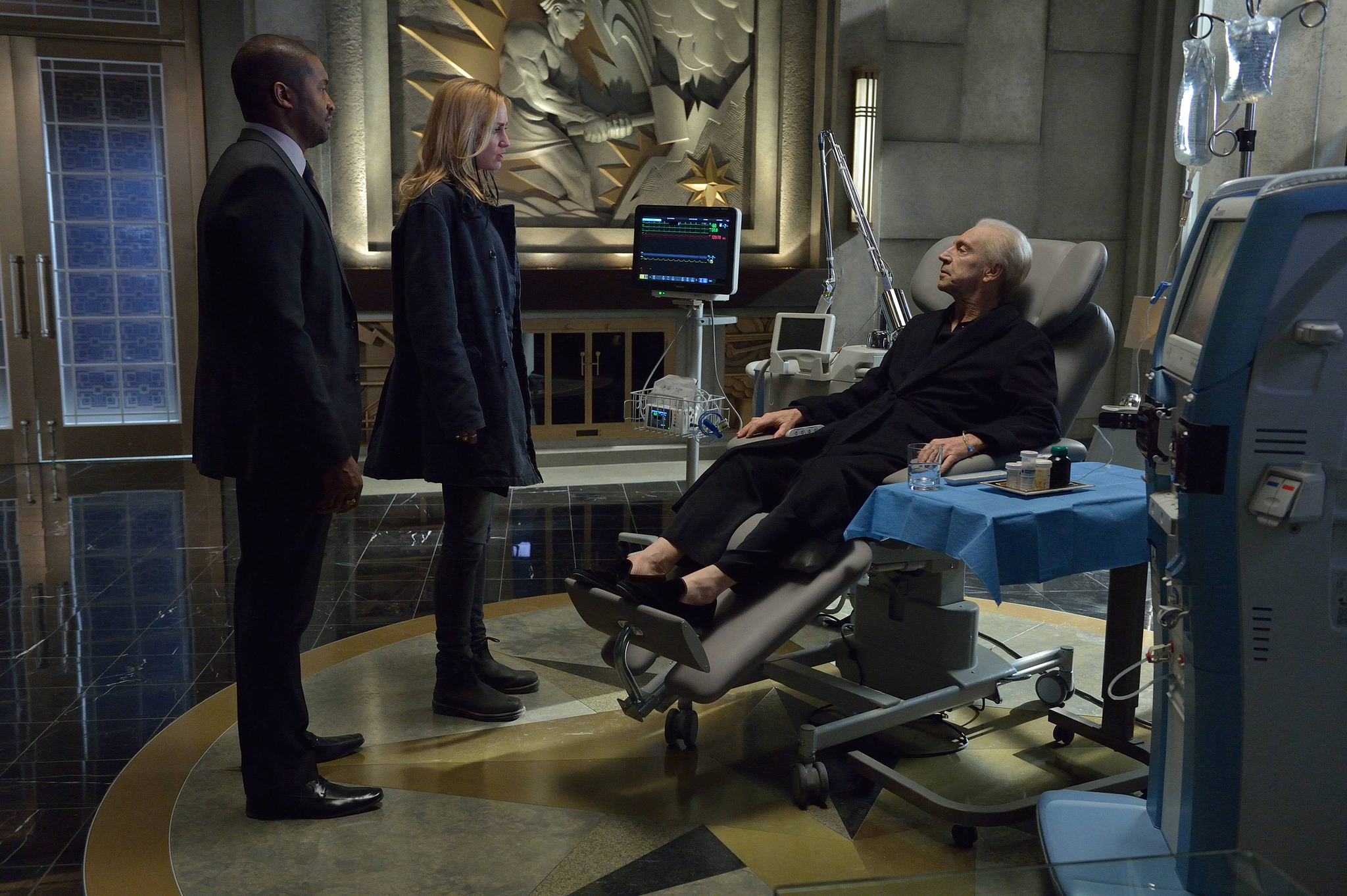 Still of Roger R. Cross, Jonathan Hyde and Ruta Gedmintas in The Strain (2014)
