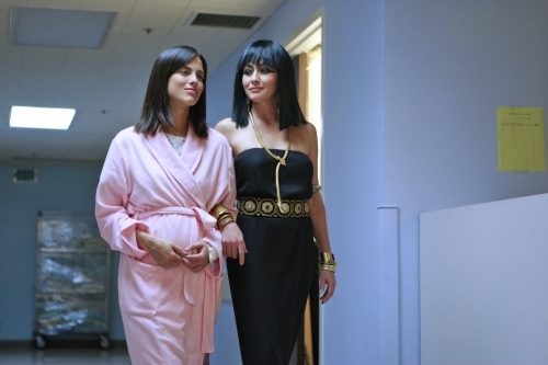 Still of Shannen Doherty and Jessica Lowndes in 90210 (2008)