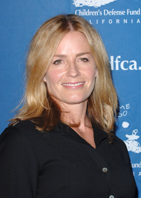 Elisabeth Shue