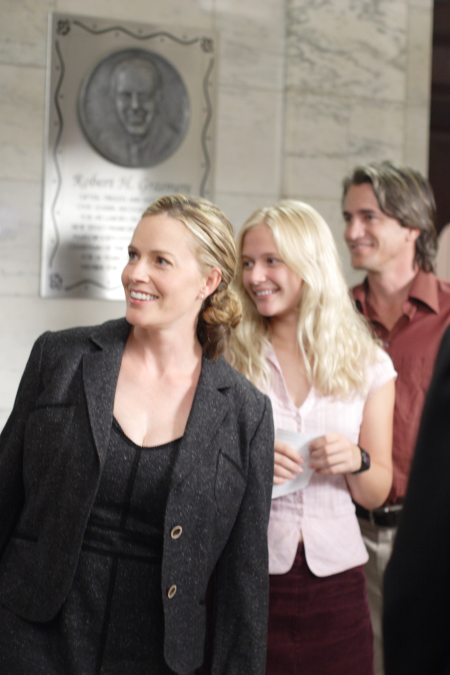 Still of Elisabeth Shue and Dermot Mulroney in Gracie (2007)