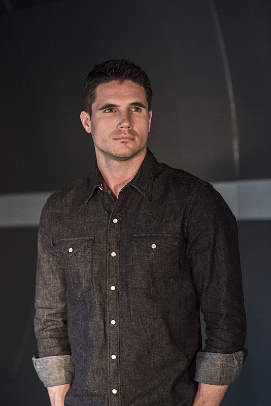Still of Robbie Amell in The Flash (2014)