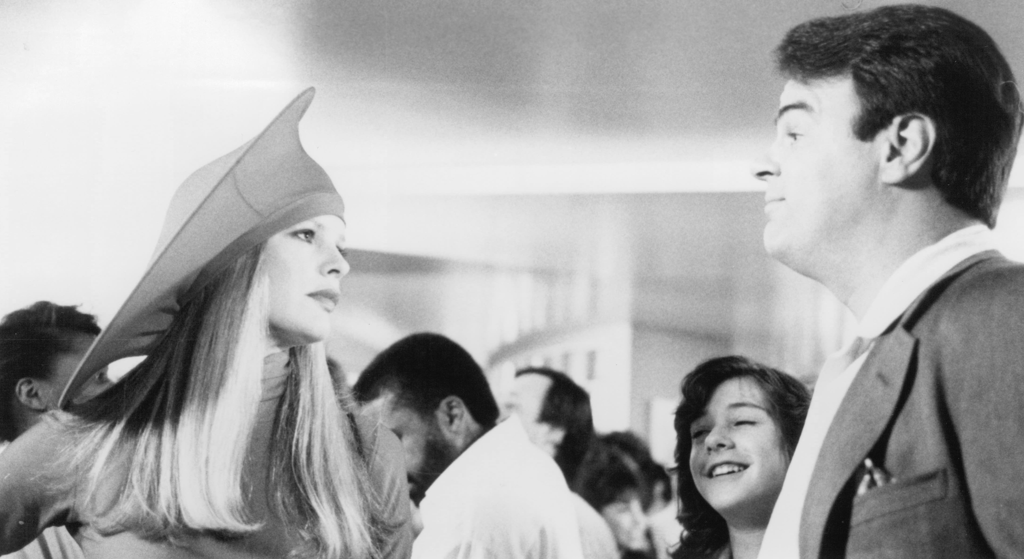 Still of Dan Aykroyd and Kim Basinger in My Stepmother Is an Alien (1988)