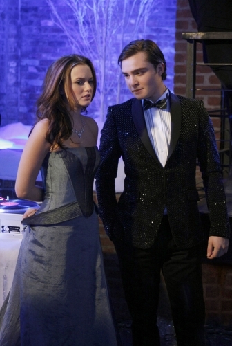 Still of Leighton Meester and Ed Westwick in Liezuvautoja (2007)