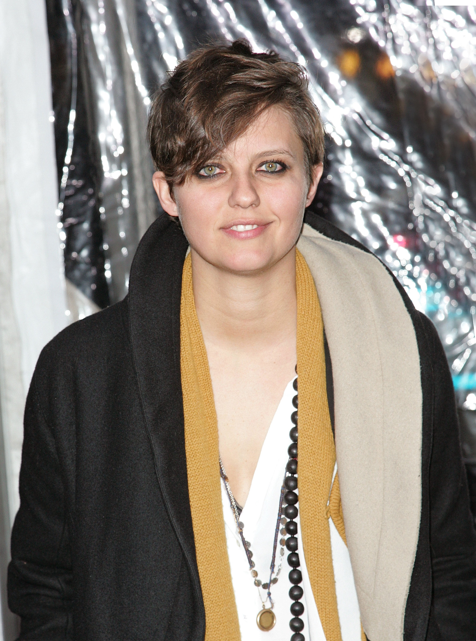 Kim Stolz at event of Young Adult (2011)