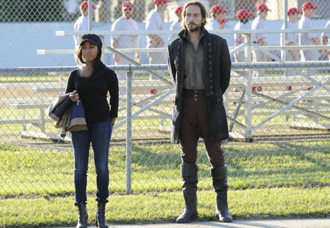 Still of Tom Mison and Nicole Beharie in Sleepy Hollow (2013)