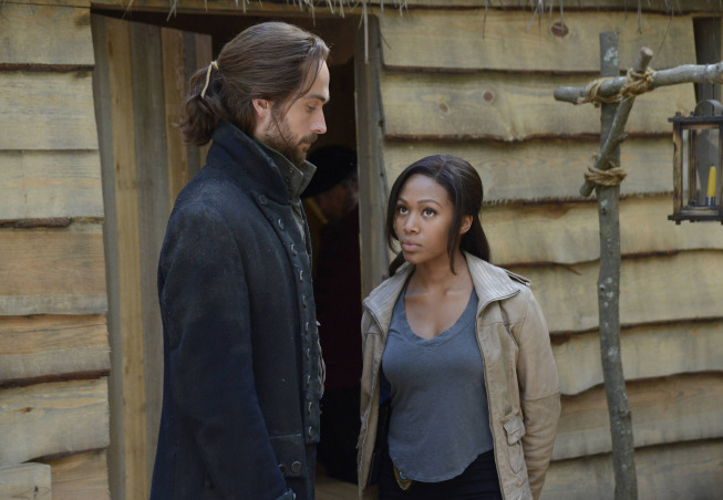 Still of Tom Mison and Nicole Beharie in Sleepy Hollow (2013)