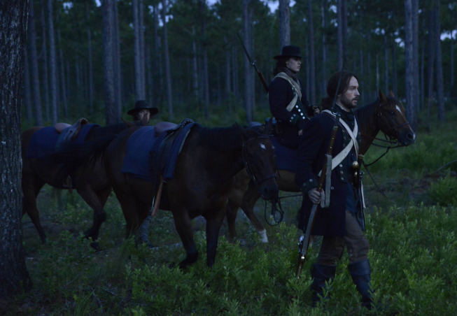 Still of Tom Mison in Sleepy Hollow (2013)