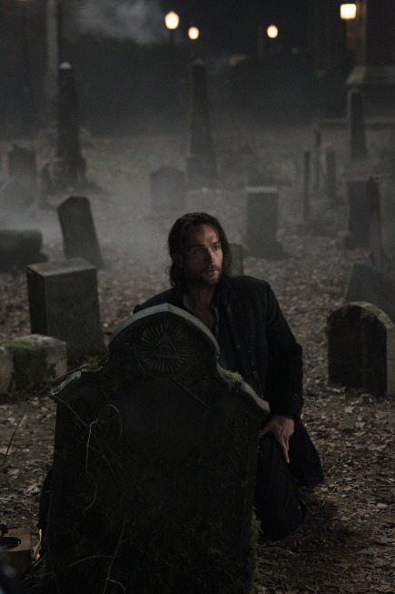 Still of Tom Mison in Sleepy Hollow (2013)