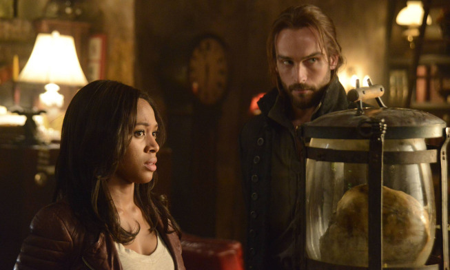 Still of Tom Mison and Nicole Beharie in Sleepy Hollow (2013)