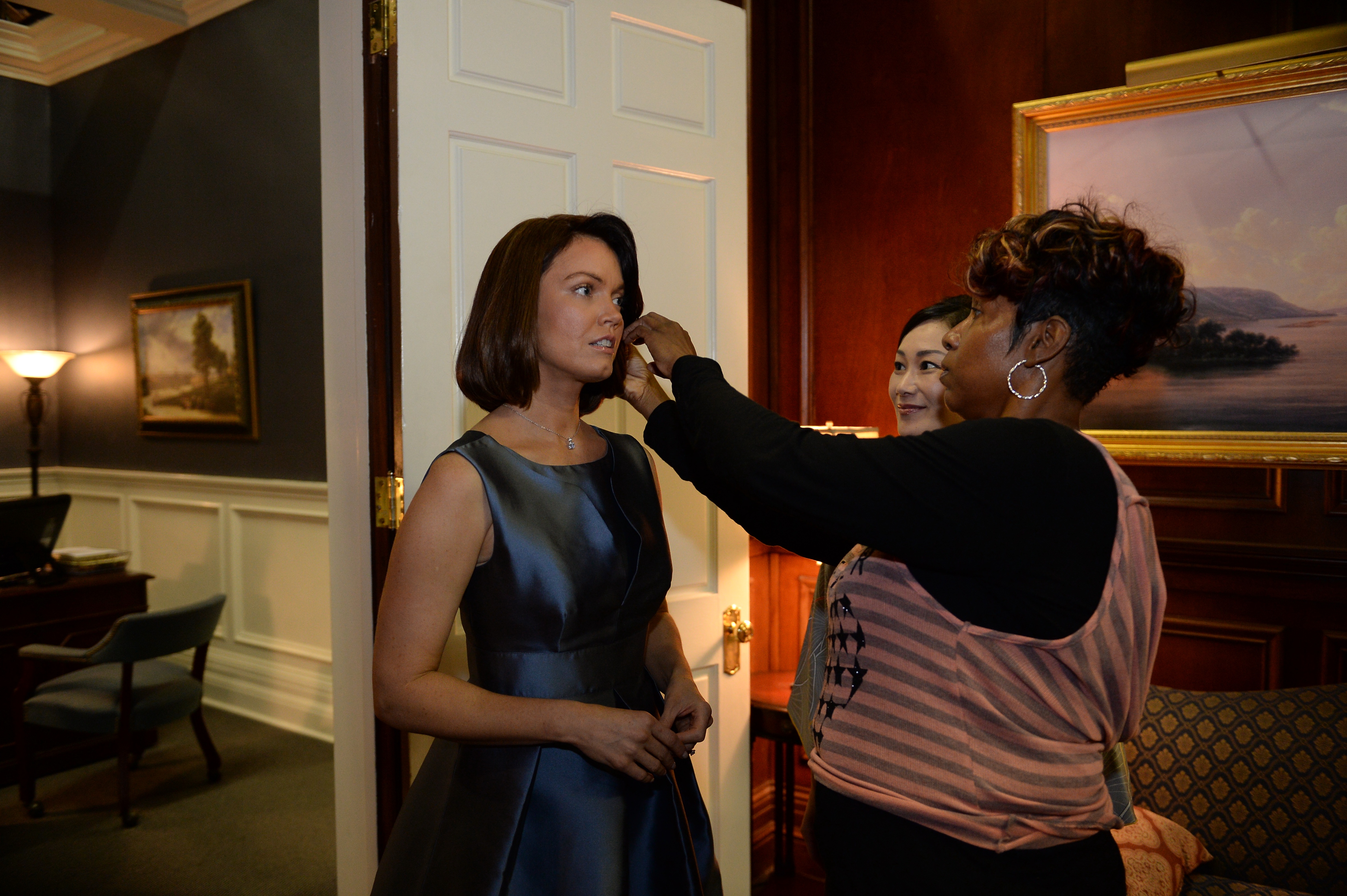 Flashback Classic Bob cut and styled for Scandal season 3 actress Bellamy Young