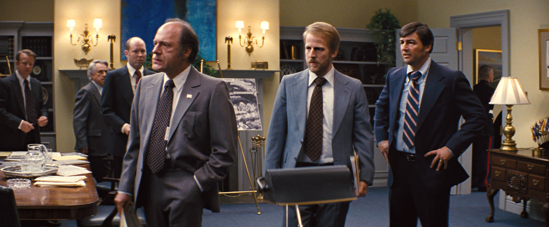 Still of Rob Brownstein, Kyle Chandler and Hamilton Jordan in Argo (2012)