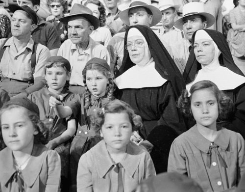 Spring Byington, Ellen Corby, Judy Nugent and Donna Corcoran in Angels in the Outfield (1951)