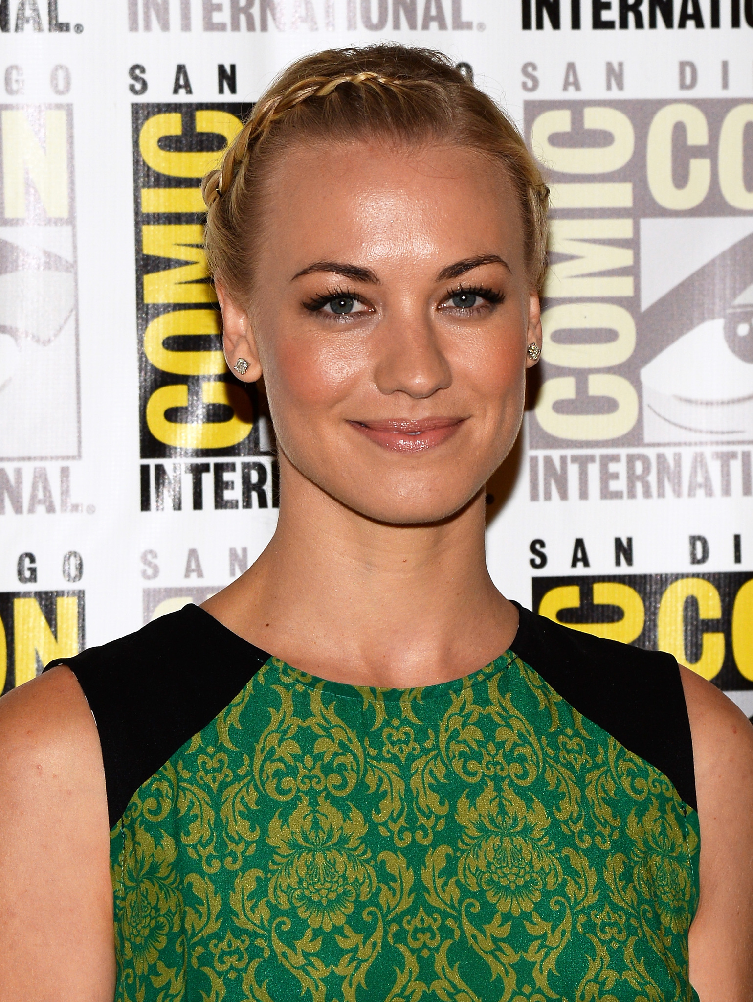 Yvonne Strahovski at event of As, Frankensteinas (2014)