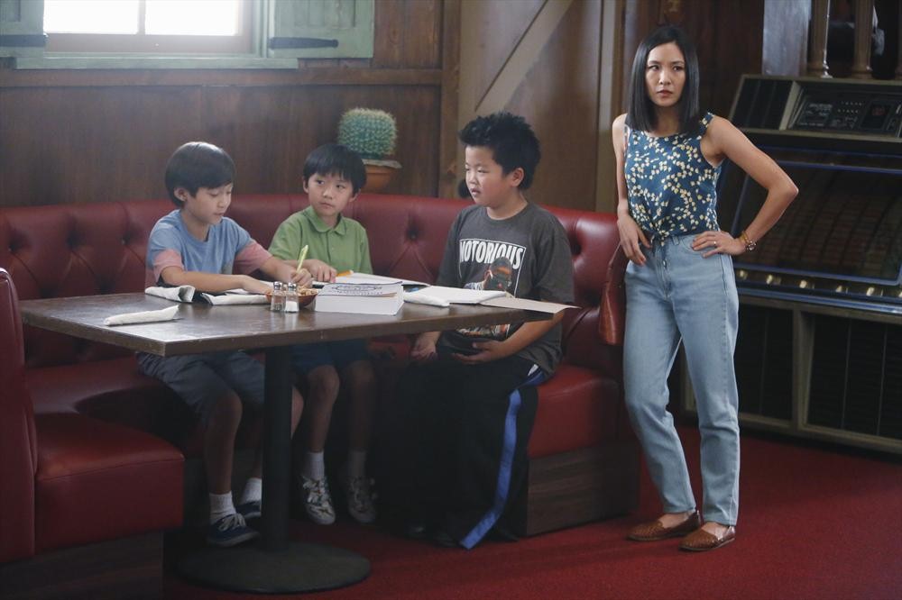 Still of Constance Wu, Forrest Wheeler, Ian Chen and Hudson Yang in Fresh Off the Boat (2015)