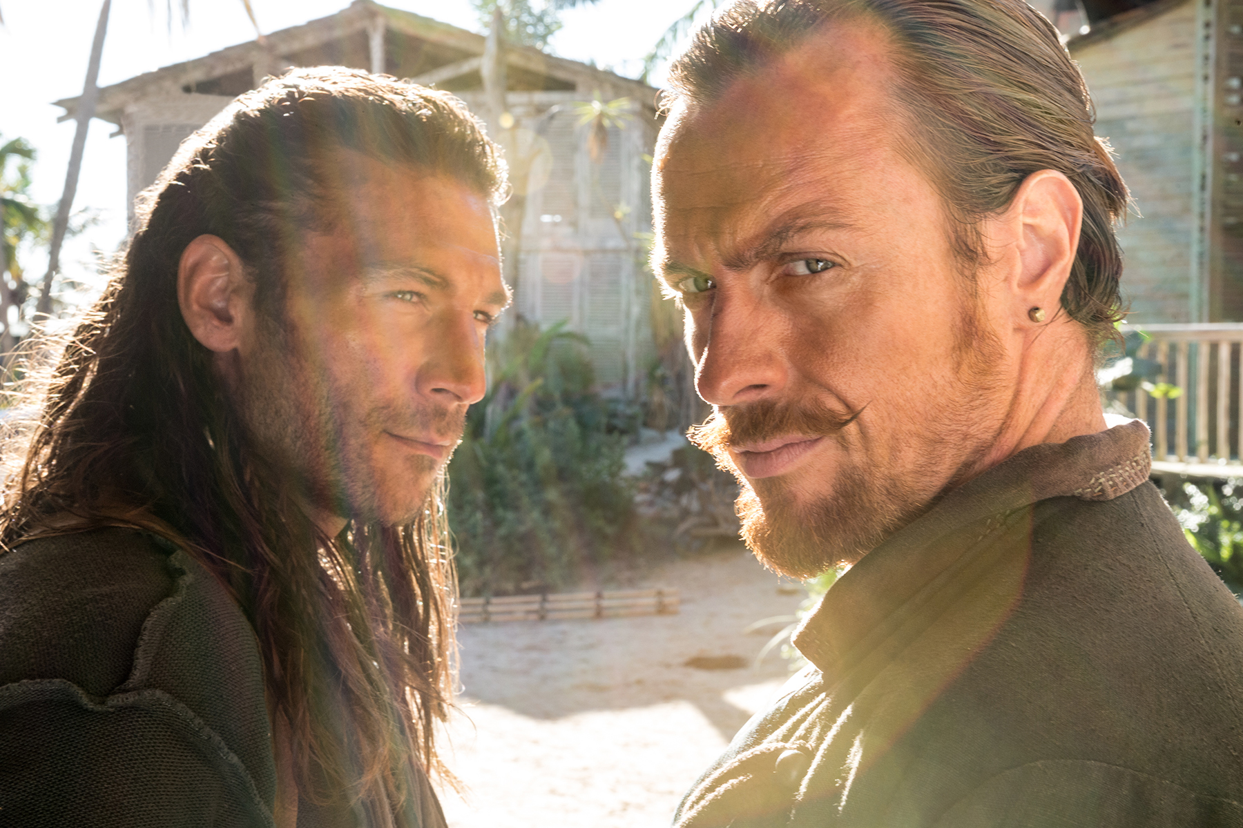 Still of Toby Stephens and Zach McGowan in Black Sails (2014)