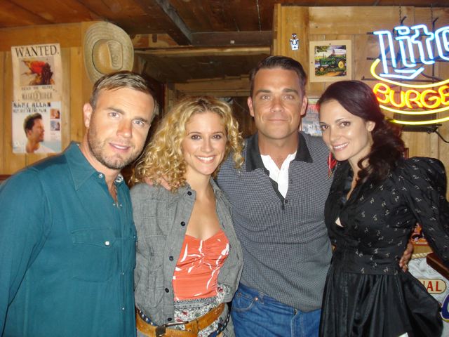 Robbie Williams Music Video 