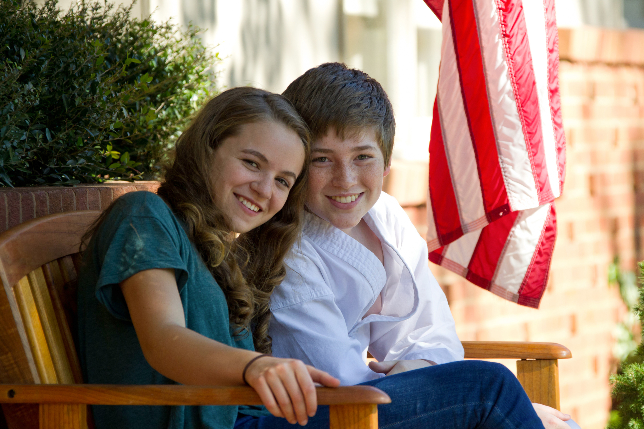 Still of Jackson Pace and Morgan Saylor in Tevyne (2011)