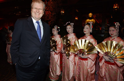 Howard Stringer at event of Memoirs of a Geisha (2005)