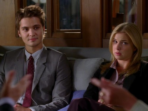 Still of Emily VanCamp and Luke Grimes in Brothers & Sisters (2006)