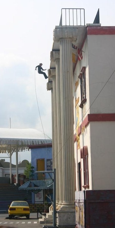 Rappelling in China