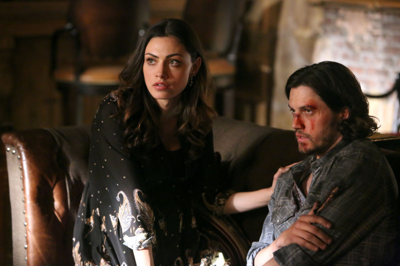 Still of Nathan Parsons and Phoebe Tonkin in The Originals (2013)