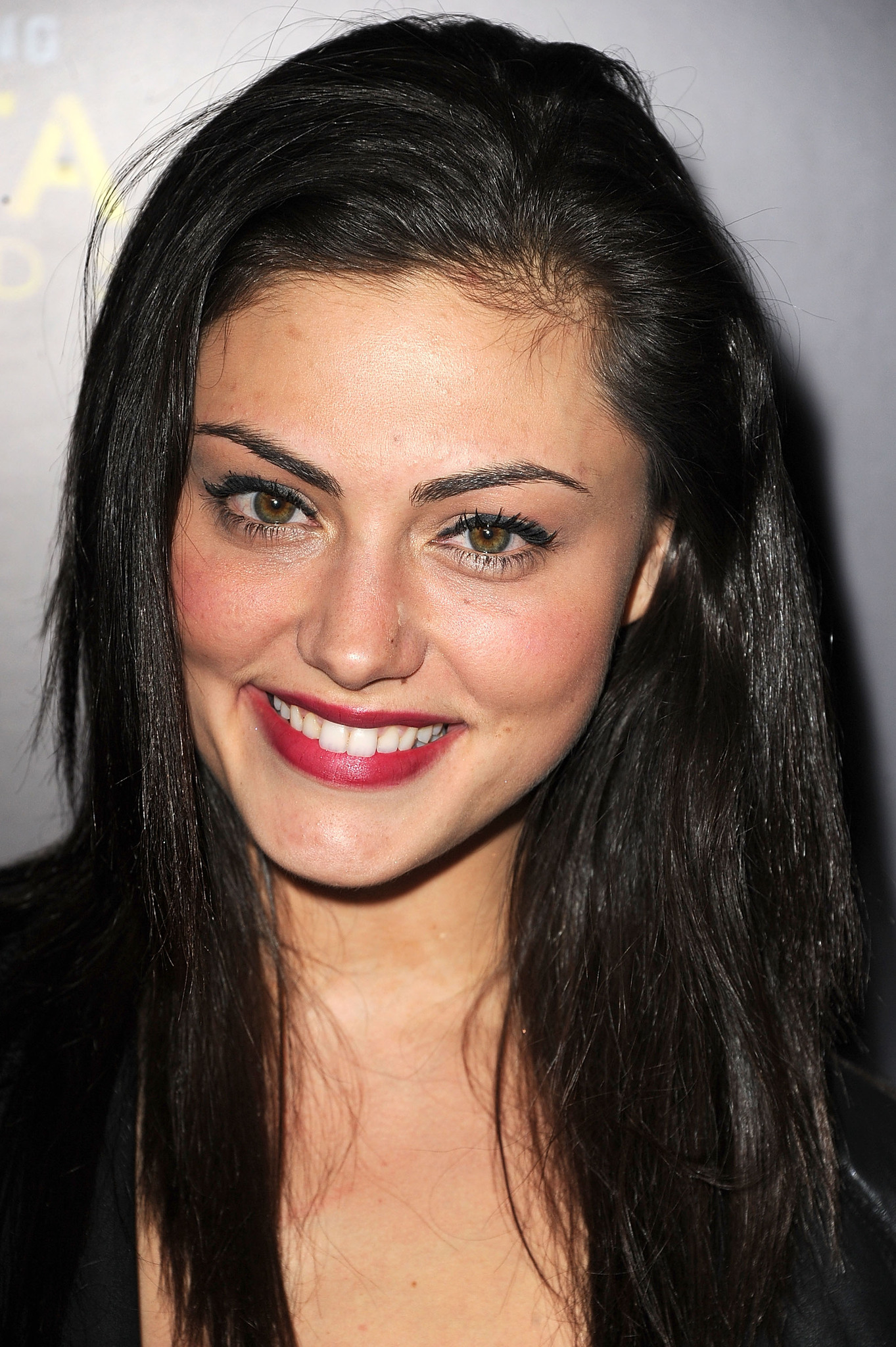 Phoebe Tonkin