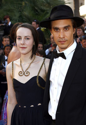 Jena Malone and M. Blash at event of Marie Antoinette (2006)