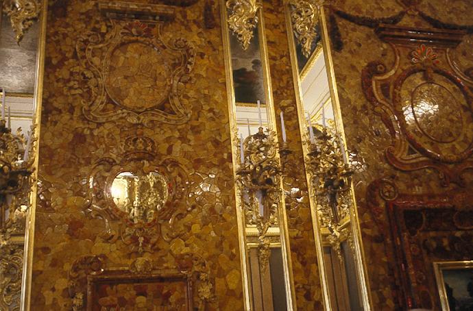 Amber Room inside Catherine's palace