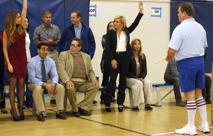 Still of Baldeep Singh, Sofia Vergara, Jane Krakowski and Eric Stonestreet on Modern Family