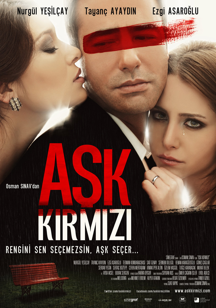 Nurgül Yesilçay, Tayanç Ayaydin and Ezgi Asaroglu in Ask Kirmizi (2013)