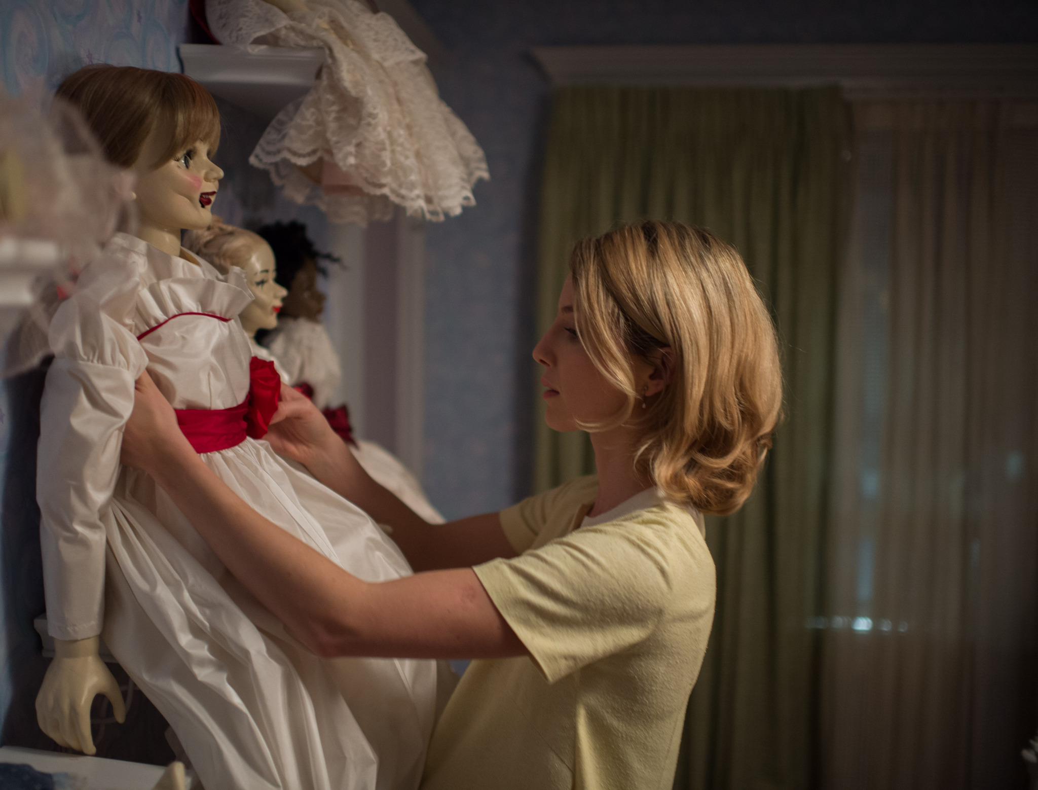 Still of Annabelle Wallis in Anabele (2014)