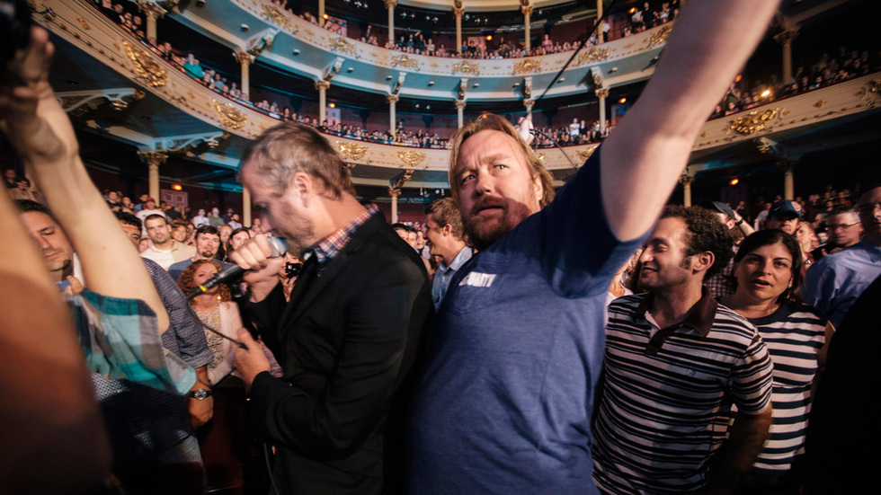 Still of Tom Berninger and Matt Berninger in Mistaken for Strangers (2013)