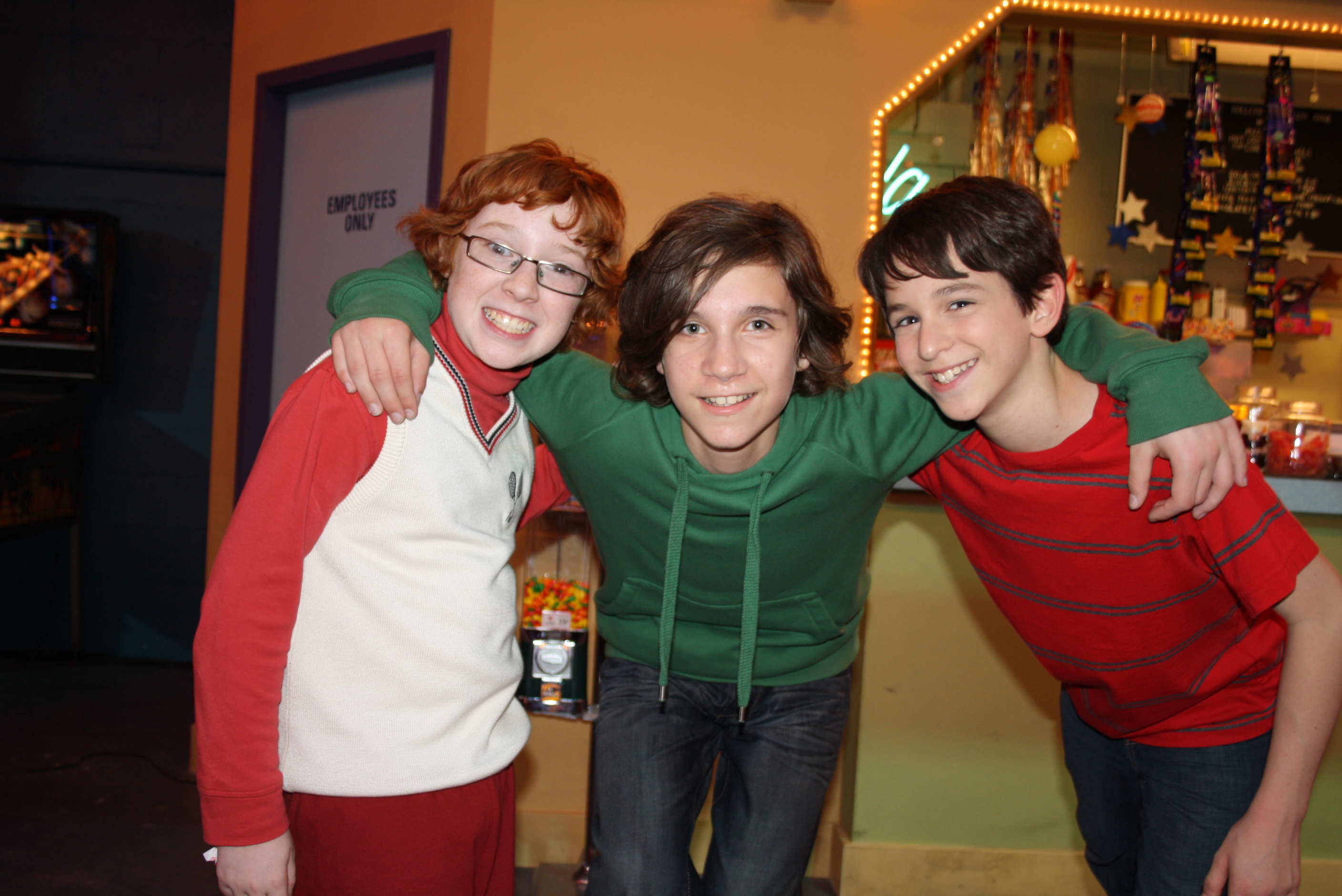 Sean Mathieson with Zach Gordon (as Greg Heffley) and Grayson Russel (as Fregley) on set of Diary of a Wimpy Kid 2