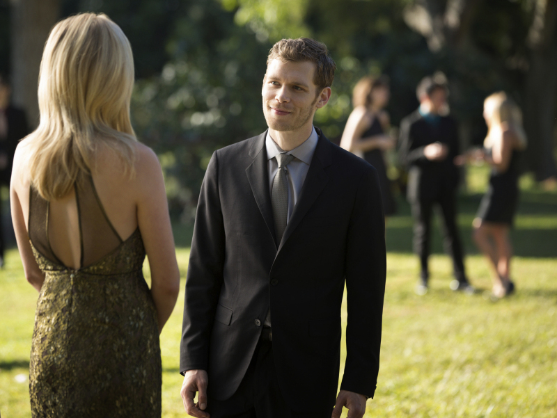 Still of Joseph Morgan and Candice Accola in Vampyro dienorasciai (2009)