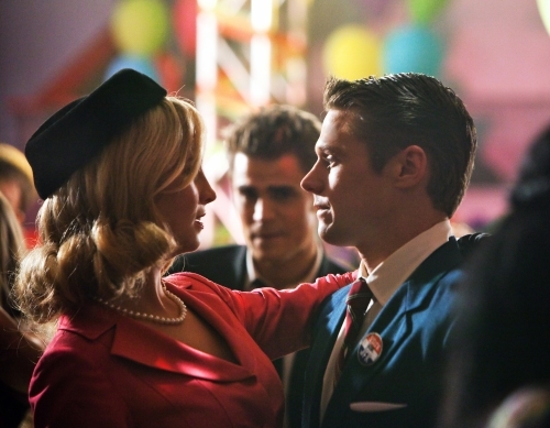 Still of Zach Roerig and Candice Accola in Vampyro dienorasciai (2009)