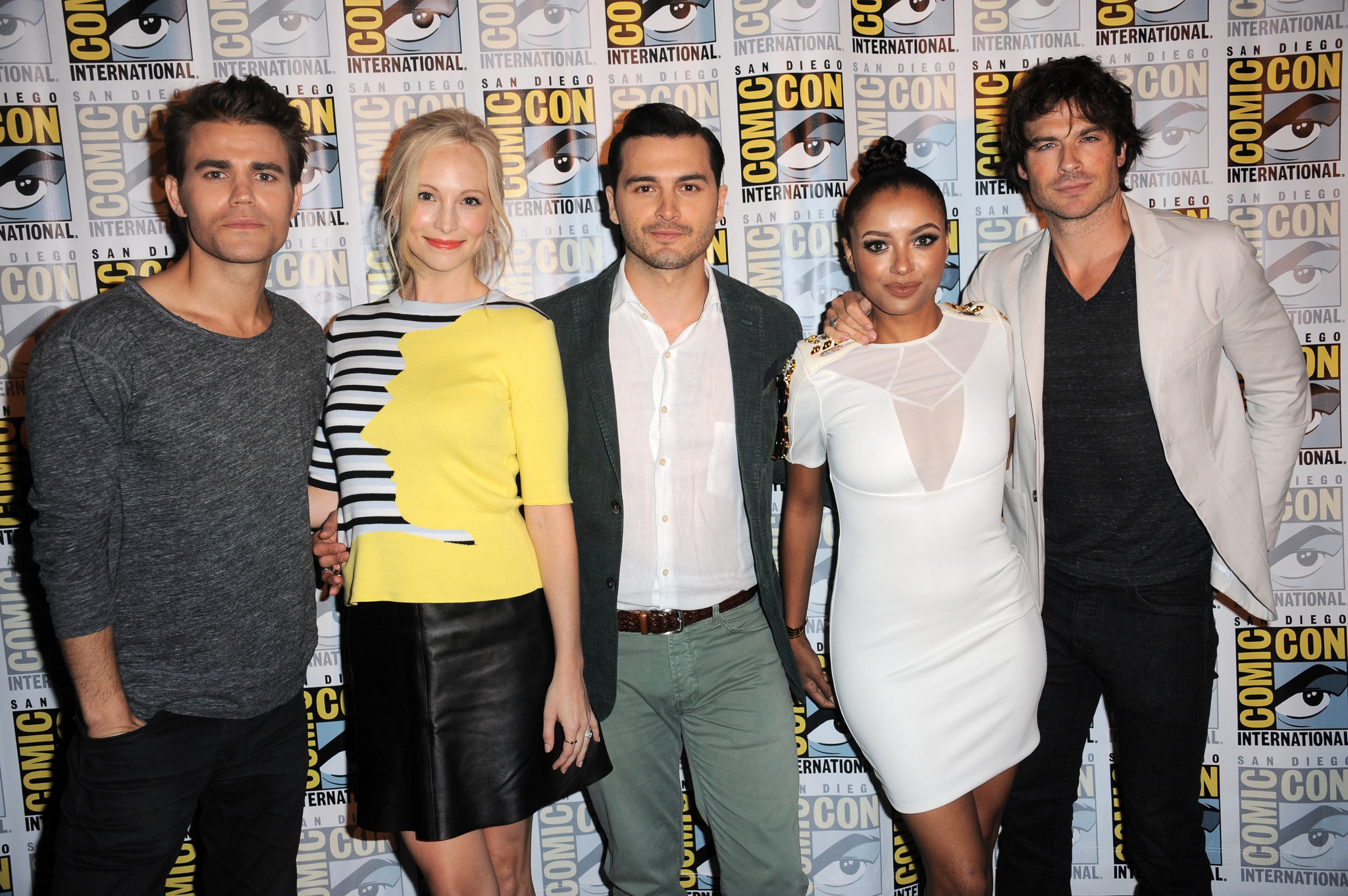 Kat Graham, Ian Somerhalder, Paul Wesley, Candice Accola and Michael Malarkey at event of Vampyro dienorasciai (2009)