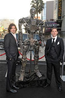 Terminator Salvation LA Premiere Red Carpet. From left: Victor Kubicek, T-600 and Derek Anderson