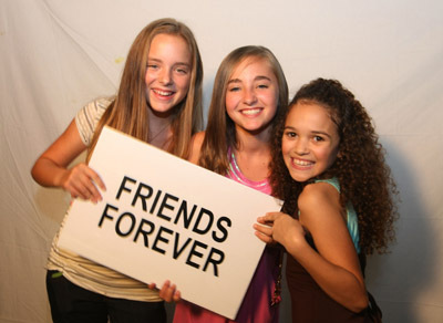 Rachel G. Fox, Madison Davenport and Madison Pettis