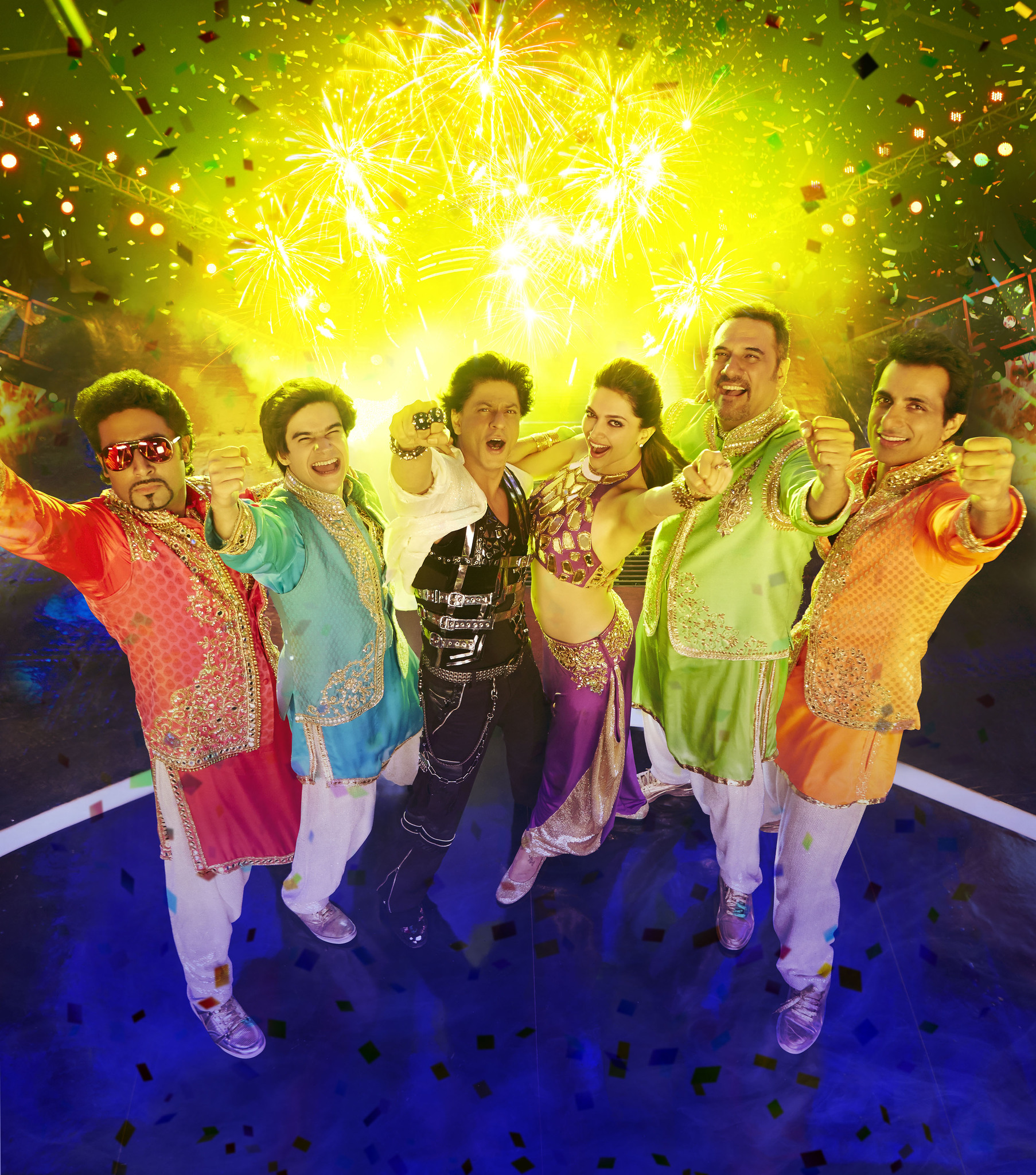 Still of Abhishek Bachchan, Shah Rukh Khan, Boman Irani, Sonu Sood and Deepika Padukone in Happy New Year (2014)