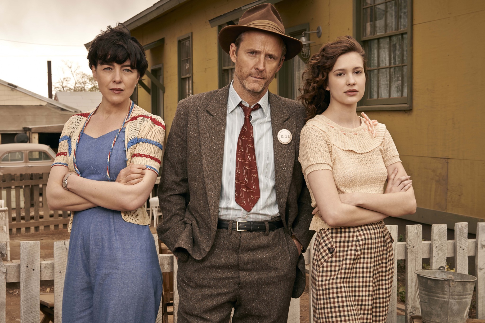 Still of John Benjamin Hickey, Olivia Williams and Alexia Fast in Manhattan (2014)