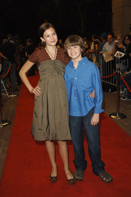 Kesun Loder and Alexia Fast at event of Fido (2006)