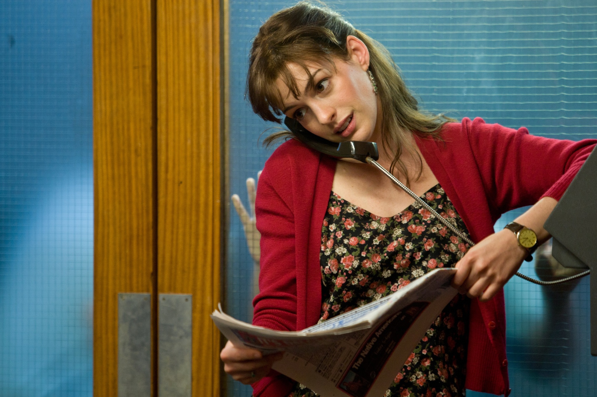 Still of Anne Hathaway in Viena diena (2011)