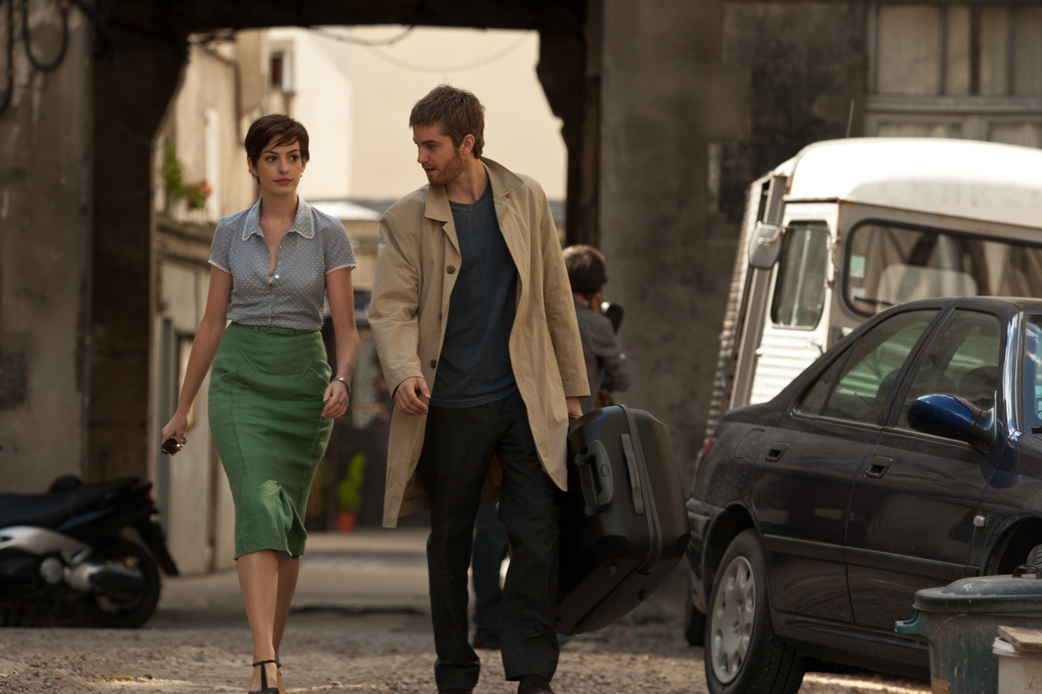 Still of Anne Hathaway and Jim Sturgess in Viena diena (2011)