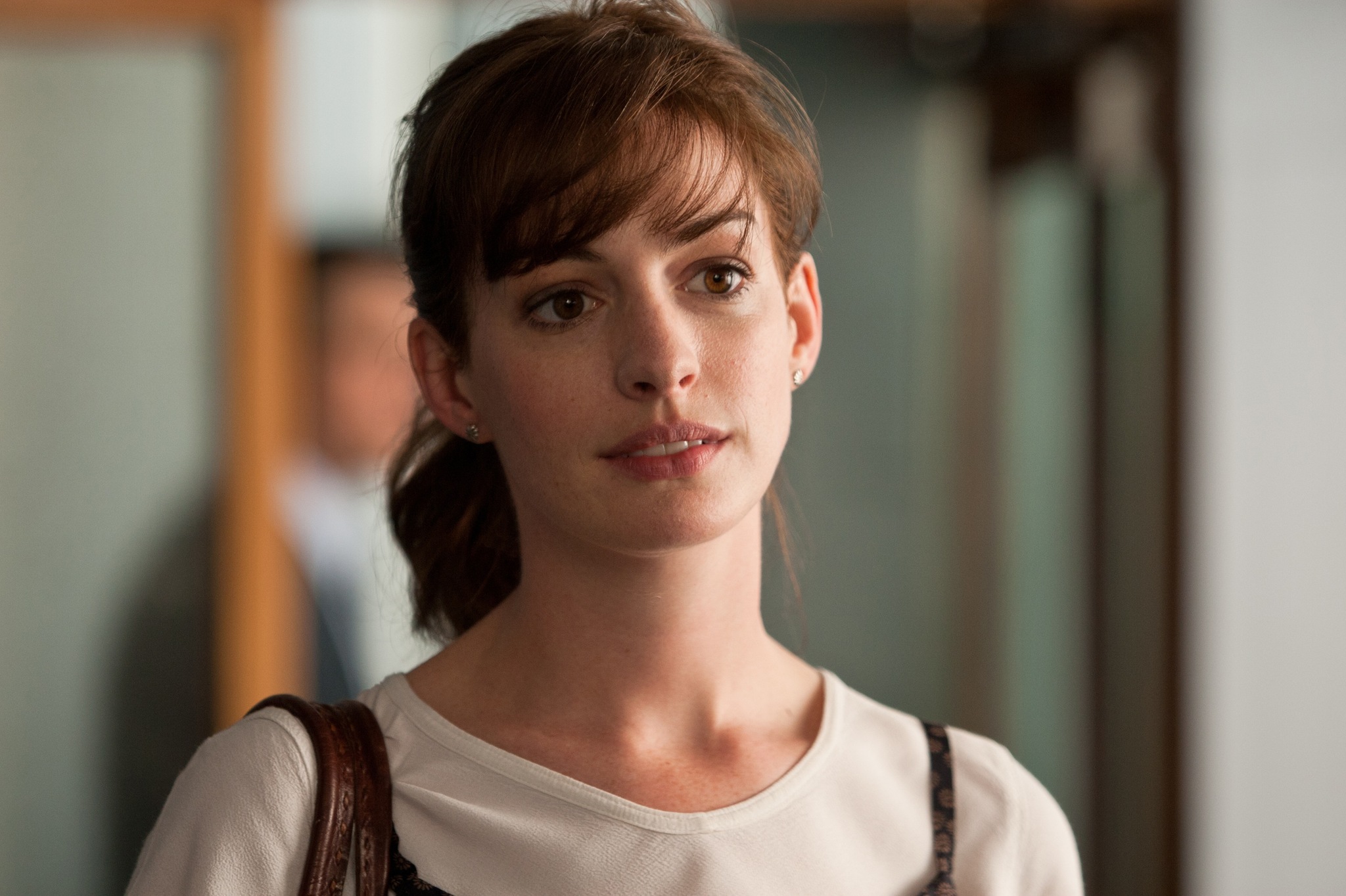 Still of Anne Hathaway in Viena diena (2011)