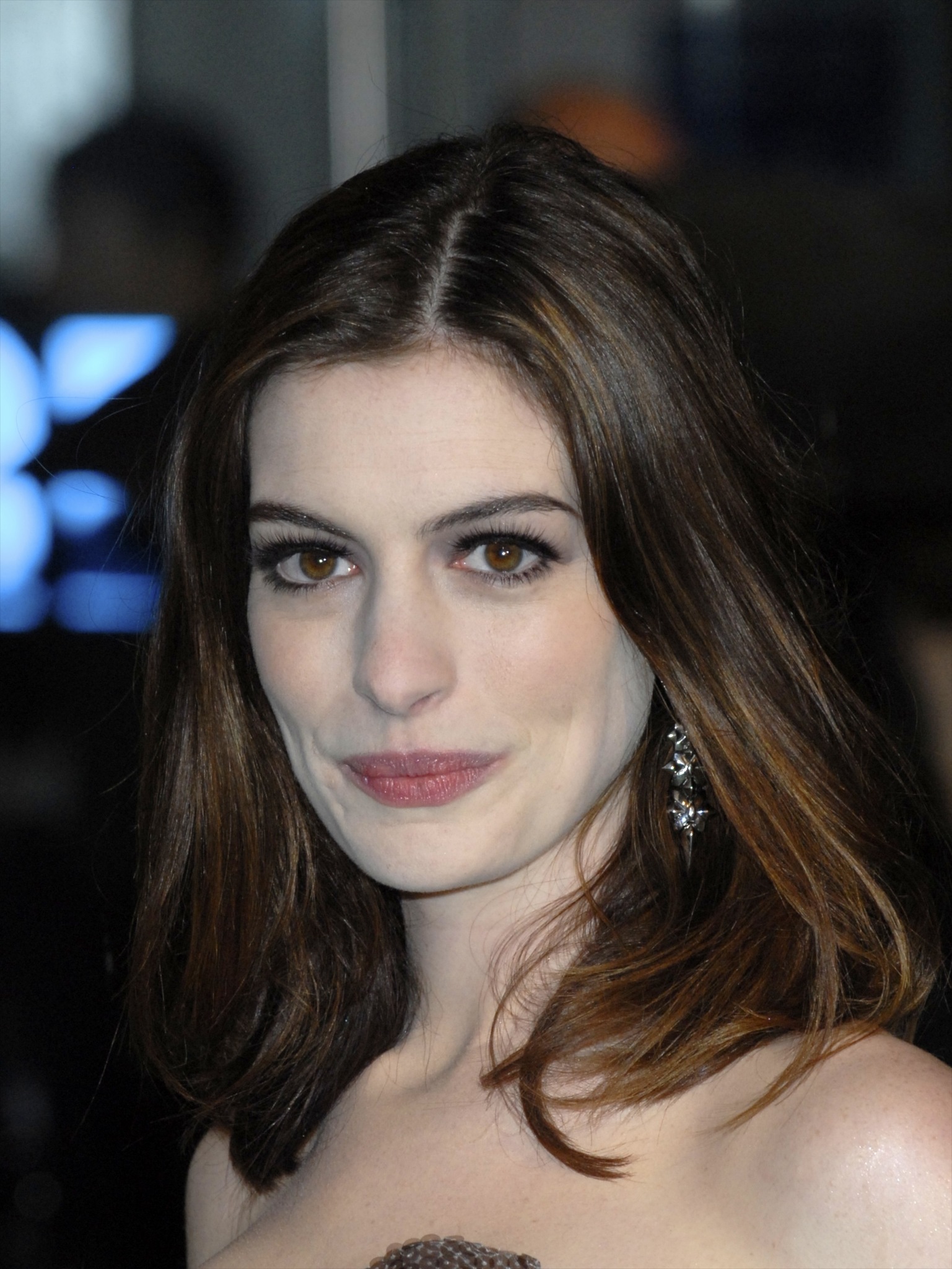 Anne Hathaway at event of Alisa stebuklu salyje (2010)