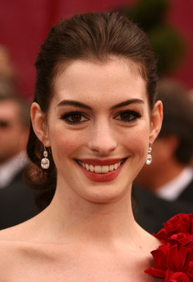 Anne Hathaway at event of The 80th Annual Academy Awards (2008)